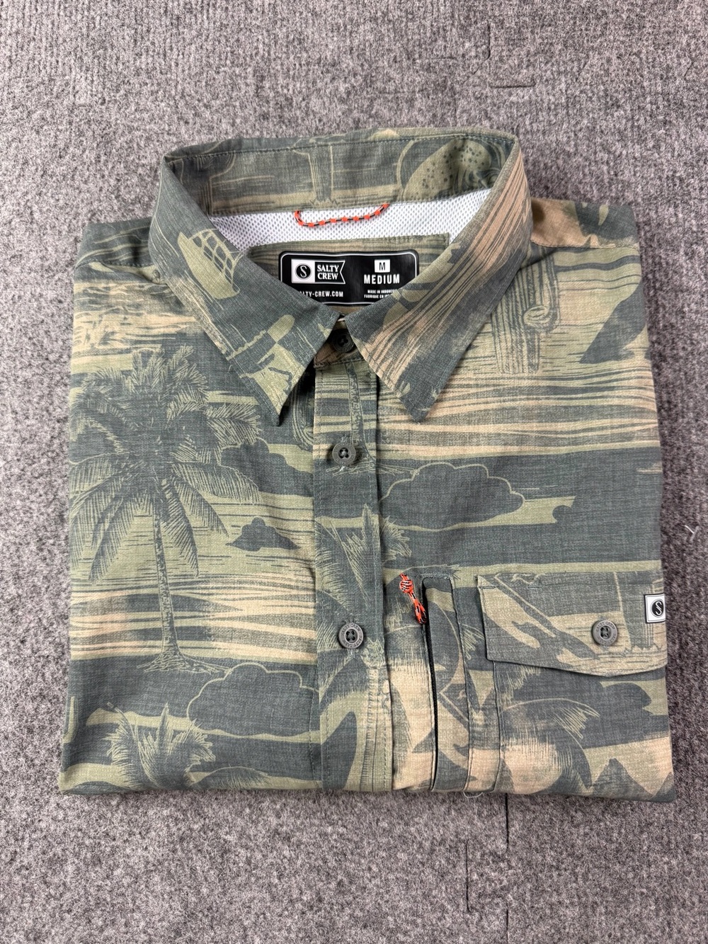Salty Crew Find Refuge In The Sea Mens Short Sleeve Beach Shirt Size M Green